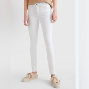 EVIDNT white jeans Orsay slim fit size 25 or 26 cropped raw hem